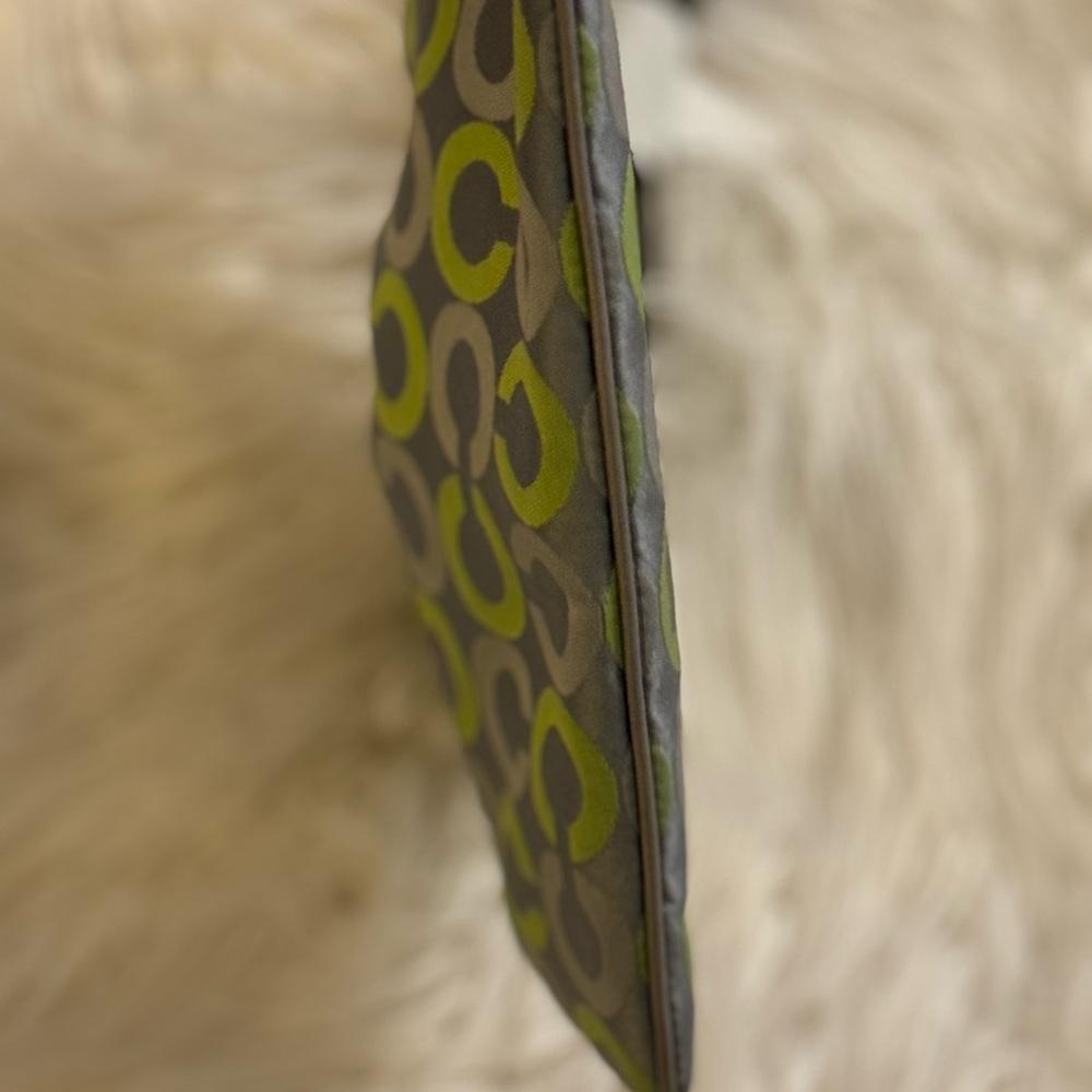 Like New Cute Coach Grey & Green Crossbody With New Matching Wallet! - Picture 5 of 9